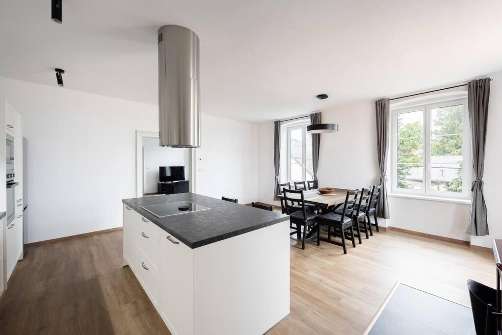 Vacov Apartment מראה חיצוני תמונה