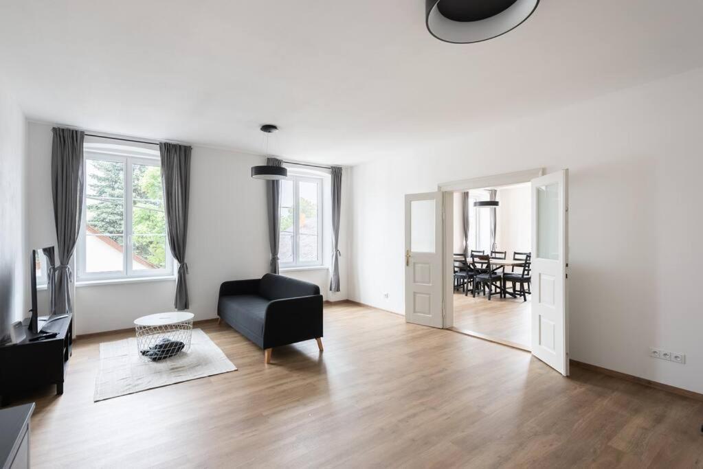 Vacov Apartment מראה חיצוני תמונה