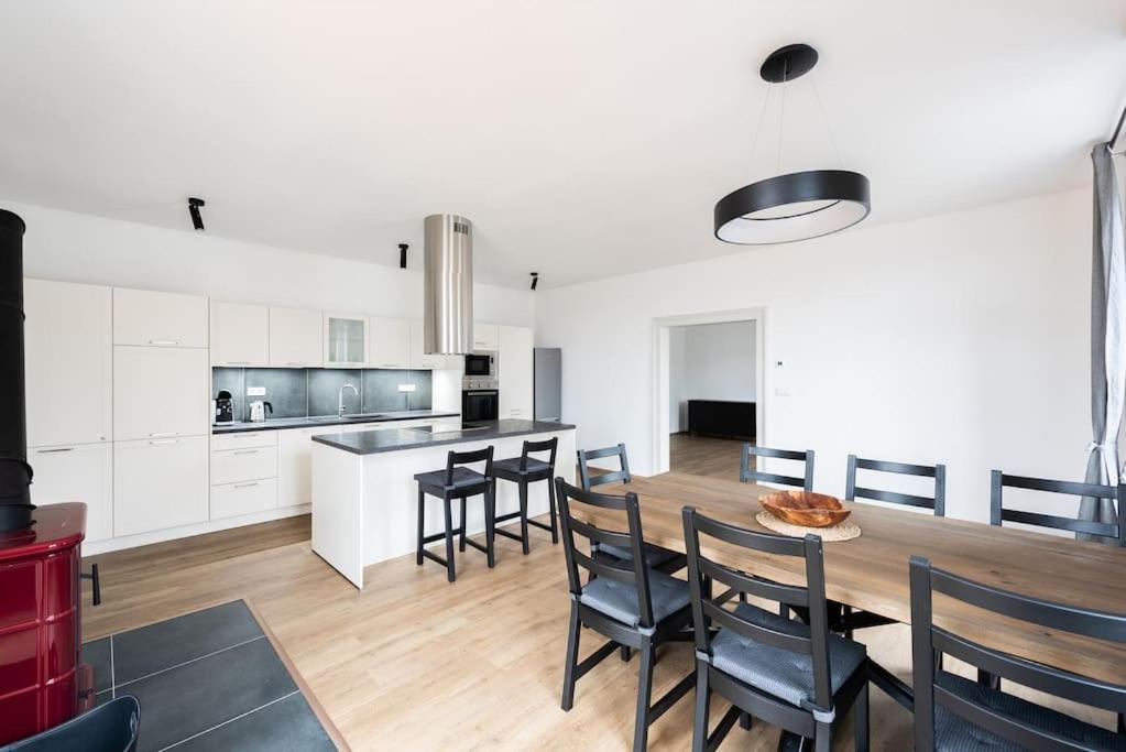 Vacov Apartment מראה חיצוני תמונה